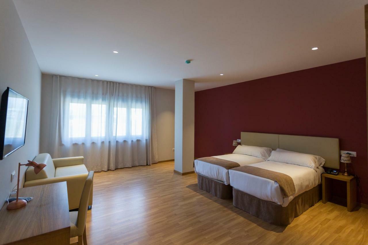 Hotel A Roldana Naron  Exterior photo